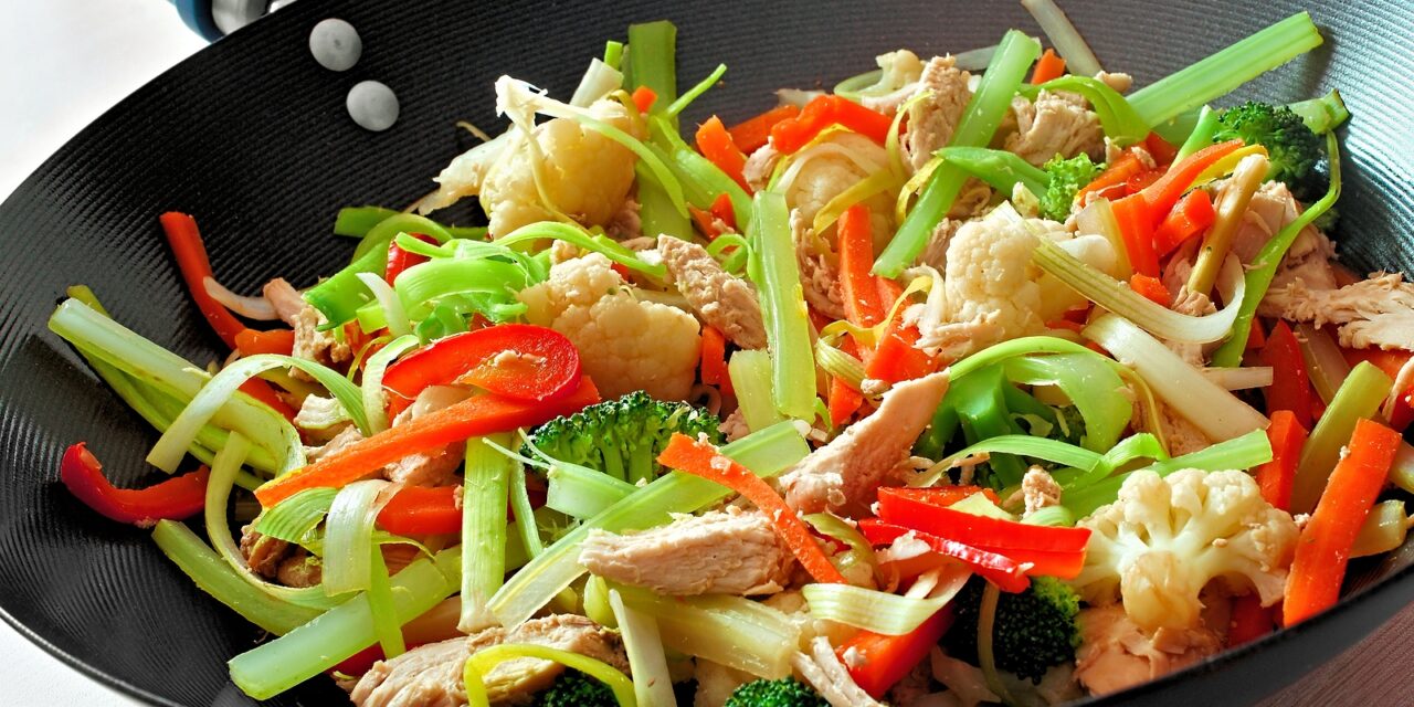 🍲 Dinner: Turmeric Ginger Veggie Stir Fry with Quinoa