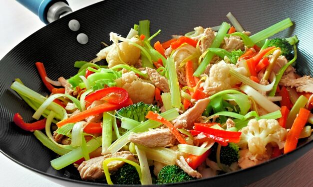 🍲 Dinner: Turmeric Ginger Veggie Stir Fry with Quinoa